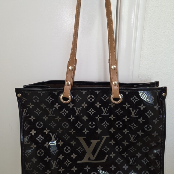 None Handbags - Designer Black and Tan Monogram Tote